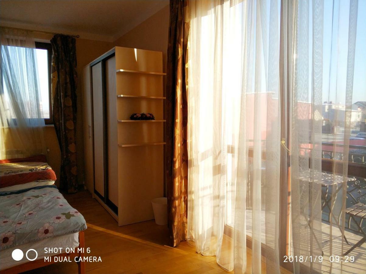 Np Sunshine Hostel Rybie Экстерьер фото